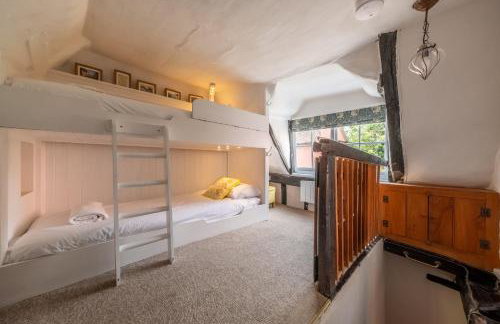 Brimming with Medieval charm - Weavers Cottage - Foto 34