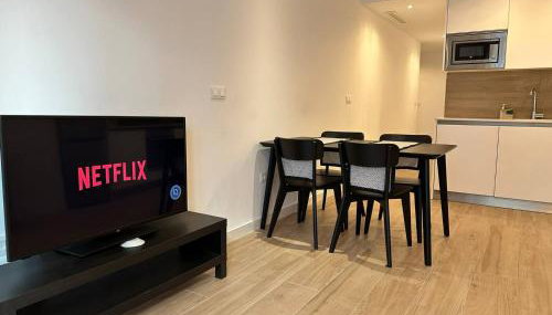 Central Market Deluxe Apartments - Photo 4