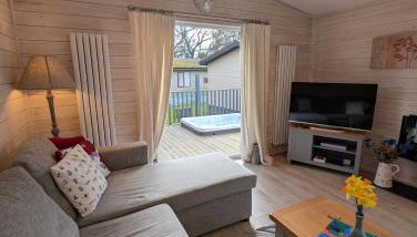 1 or 2 bedroom Hot tub Lodges - Foto 4