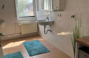 Dachgeschoss Wohnung mit Blick ins Grüne - Foto 18