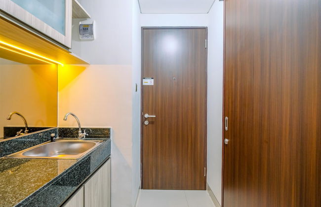 Warm And Minimalist Studio Room Transpark Cibubur Apartment - Foto 6