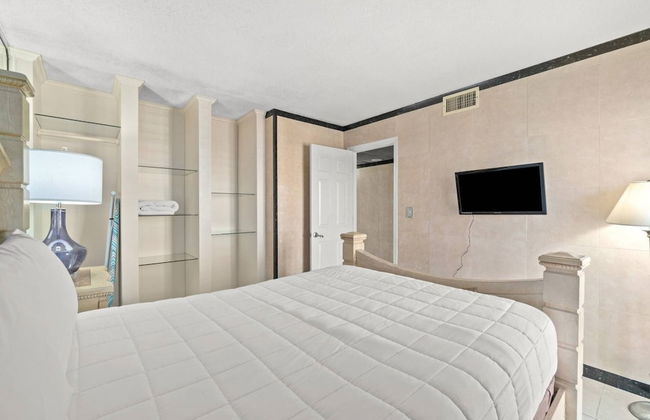 Edgewater Tower 2 Unit 505 - Foto 33