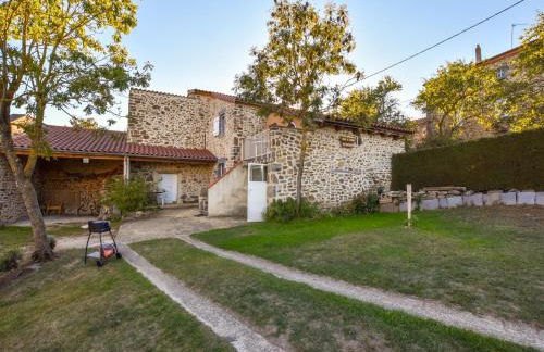 Holiday Home in Saint-Beauzire with Garden and Private Terrace - Foto 13