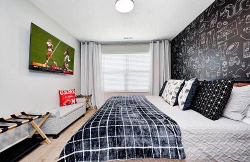 5 min to Grand Park, 1Level, Stocked Kitchen, King Bed, GameRm, Firepit, BBQ, Pet Friendly - Foto 17