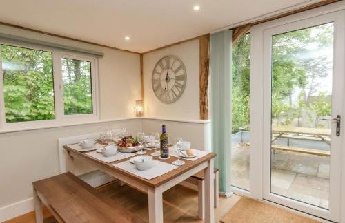 Roman Lodge - Photo 8