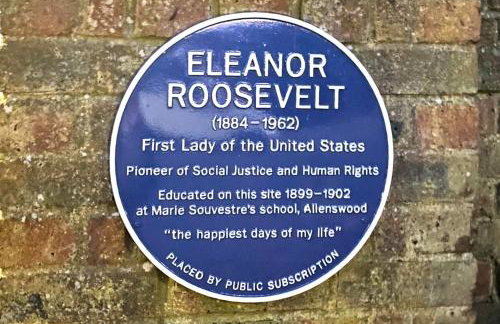 PenthouseStays Wimbledon - Chic 2 Bedroom King Bed Apartment with Balcony - 2 mins from Wimbledon Tennis Club and Museum - AELTC - Foto 22