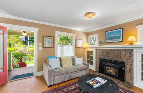 Enchanted Path to a Gardenscape - 92 Walkscore! - Foto 5