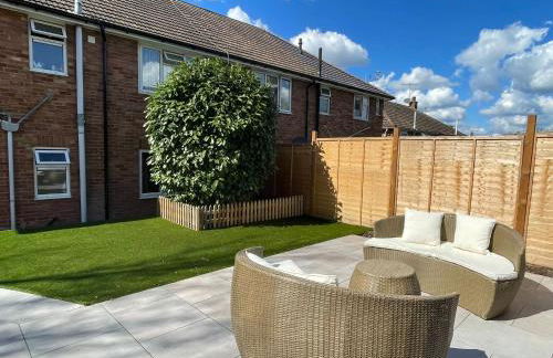 Lovely 2 bedroom apartment with a garden - Photo 11