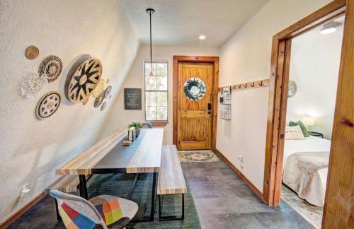 NEW Treehouse at Link Lane 2 Acres w Hot Tub - Foto 35