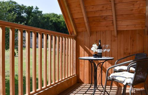 The Bee Hive - Photo 16