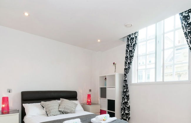 The Chamber Suites - Photo 2