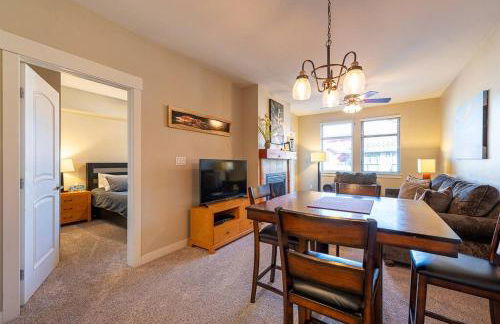 Ski-In / Ski-Out 1 Bedroom Condo base of WP Resort - Foto 37