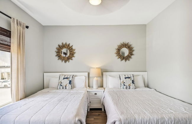 SPC 9232 is a Beautiful recently upgraded 2 BR with Free Beach Service by RedAwning - Foto 3