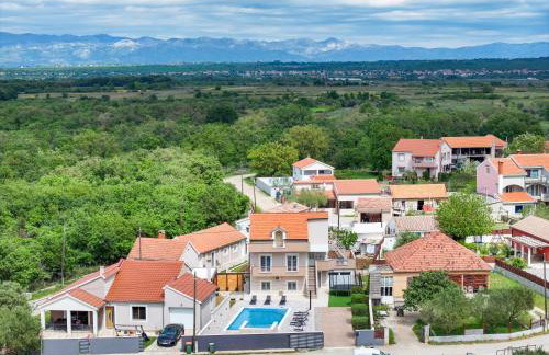 Villa Nada for 10 people with pool & integrated whirlpool - Foto 45