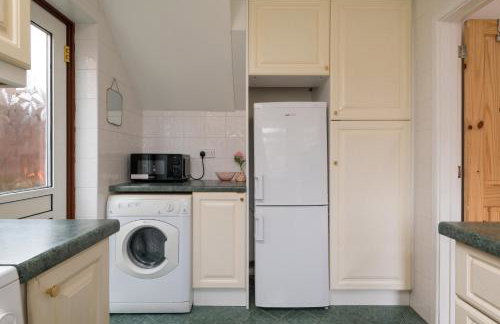 Spacious 3BR Home in Leighton Buzzard Parking Sleeps 5 Walk to Town & Train Near Rushmere Country Park & Leighton Buzzard Railway Perfect for Families & Work Stays - Foto 12