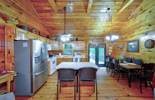 Mountain Community Home In Ellijay! Games, Private Hot Tub and Sunsets! - Foto 11