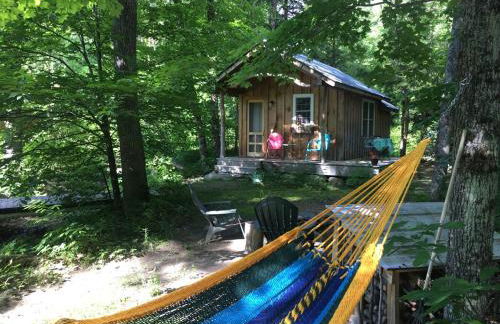 Custom Cabin Surrounded by River in Newfane, Vermont - Foto 9