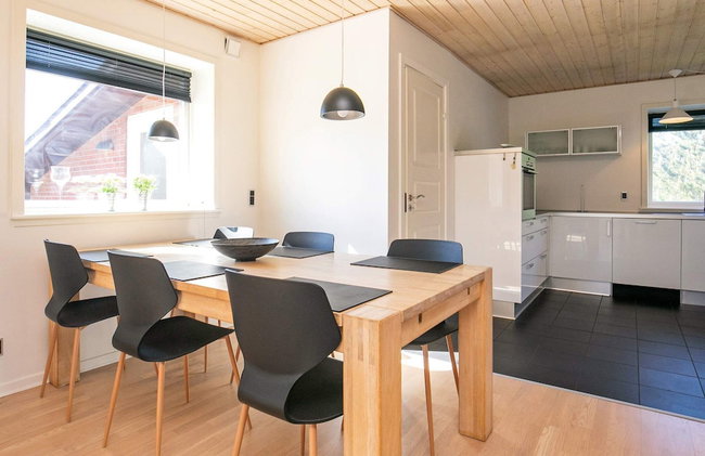 4 Person Holiday Home in Oksbol - Foto 4