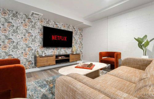 Backyard Oasis Heated Pool Game Room Gazebo - Foto 36