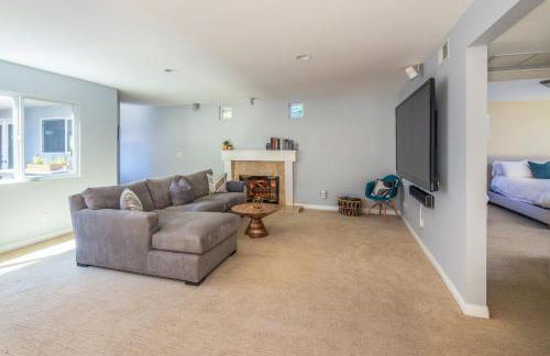 Beach Resort Home with Ocean Views Jacuzzi & Sauna! - Foto 60