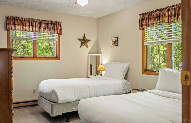 Shady Pines by Avantstay Enclosed Porch, Game Rooms, & Lake/beach Access! - Foto 30