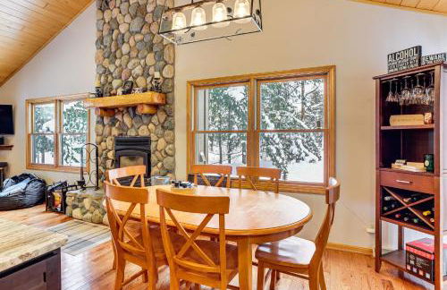 Ski, Hike and Ride On-Site 80-Acre Retreat in Boon - Foto 2