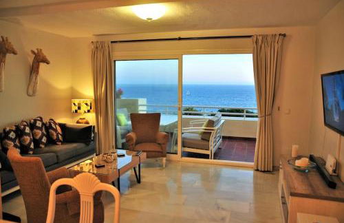 Spectacular 3 bedrooms Sea Views apartment - Photo 12