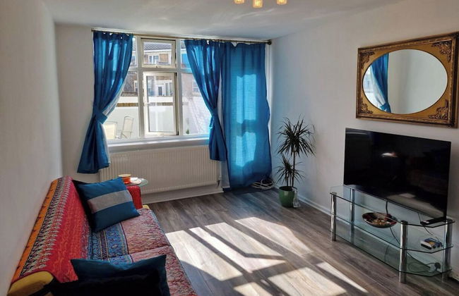 1 Bed Flat Sleeps 2 With Free Parking & Patio - Foto 1