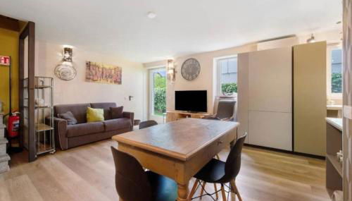 Aloha Lake Apartments - Foto 1