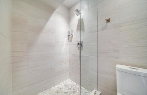 Luxurious Mountain Retreat with Long Range Views! - Foto 27