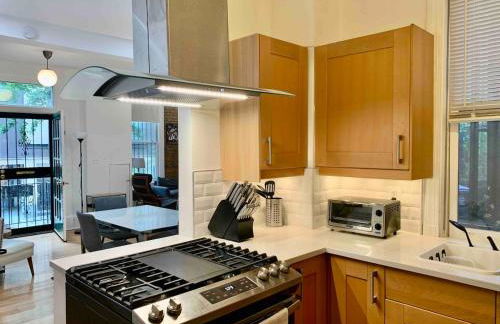 Prime DC 3BR 2Story Home - 95WalkScore Steps to Cafes Dining Nightlife Grocery Metro - Close to Downtown - Foto 28