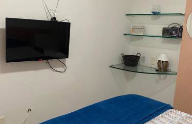 Apto com localização privilegiada e piscina - Charmoso e completo - Foto 16