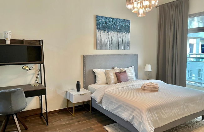 Elite LUX Holiday Homes - Spacious 2BR With Direct Metro Access in Al Furjan Dubai - Photo 3