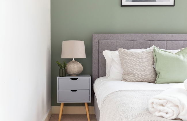 Idyllic 2 Bed Flat with Balcony in Canada Water - Foto 9