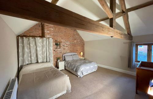 Stunning rural Barn Conversion - Photo 17