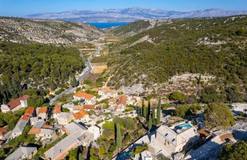 Villa Ani! Traditional and luxurious 4-bedroom villa with heated pool and sea views - Foto 48