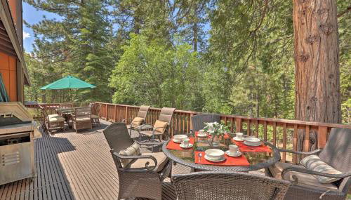 Lake Tahoe Family Home with Hot Tub and Game Room! - Foto 5