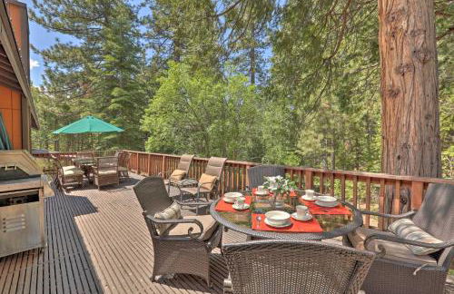 Lake Tahoe Family Home with Hot Tub and Game Room! - Foto 5