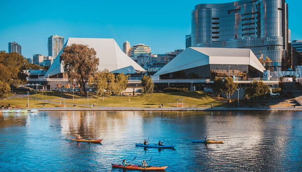 Discoveirng the city from the river