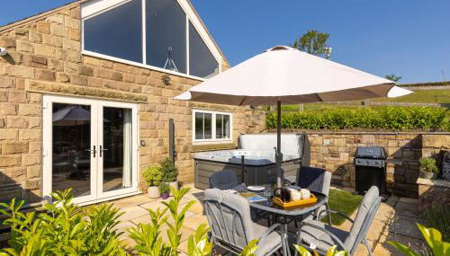 Walton House Cottage - Photo 2