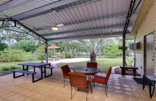 Riverfront Florida Escape with Grill and Fire Pit! - Foto 2