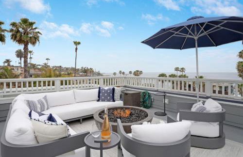 Coastal retreat near the beach w Panoramic Ocean Views, Rooftop Deck, & Firepit - Foto 1