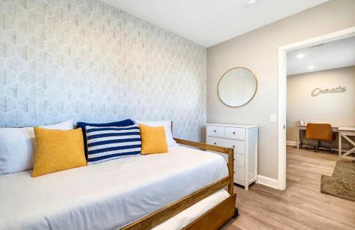 3BR Beach House | Fire Pit & Bar | Steps to Beach - Foto 53