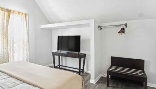 Downtown Detroit 2BR | King, WiFi, Parking - Foto 4