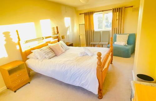 St Ives, King Bed Cosy home, parking, fast Wi Fi - Foto 1