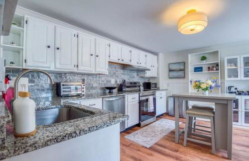 Spacious 6BR close to Portsmouth beaches and UNH - Photo 1