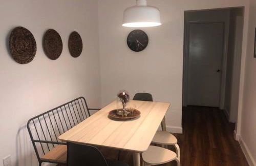 2 Bedroom Apartment Free Reserved Parking - Foto 2