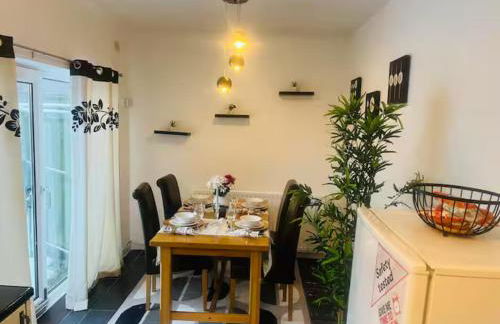 Comfortable 2-Bed Flat in Heart of Tyne Wear - Pass the Keys - Foto 3