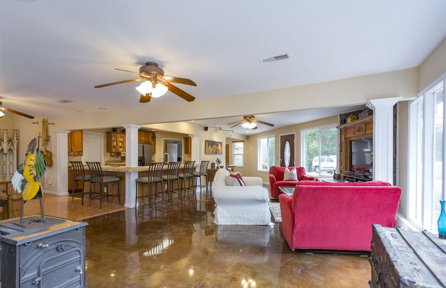 Grand Dream Vacation Home in Nashville 7+ beds! - Photo 1