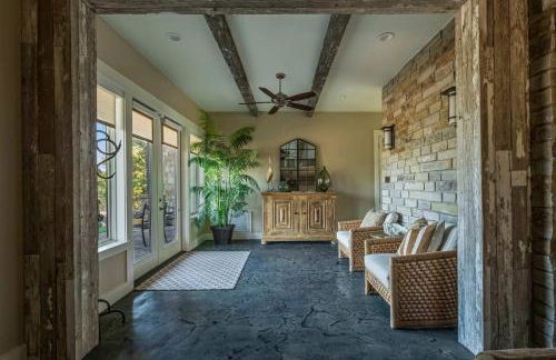 Lake Travis Retreat - 5BR with BBQ & Pickleball - Foto 10